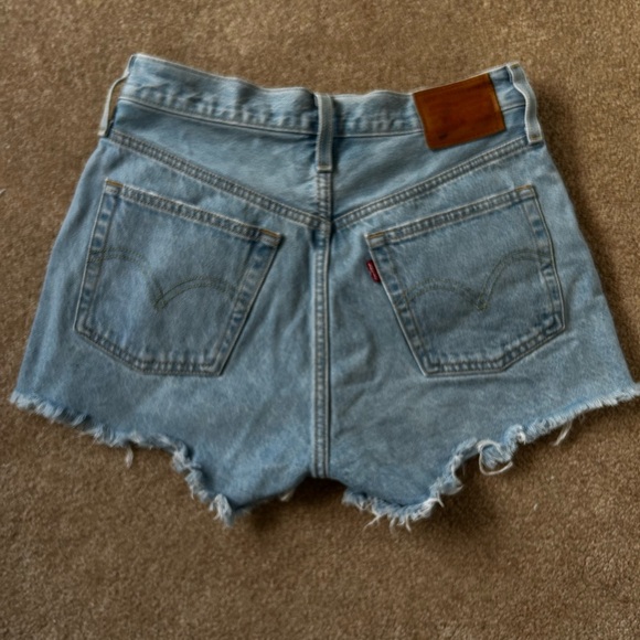 Levis 501 shorts size 26!! - Picture 4 of 5